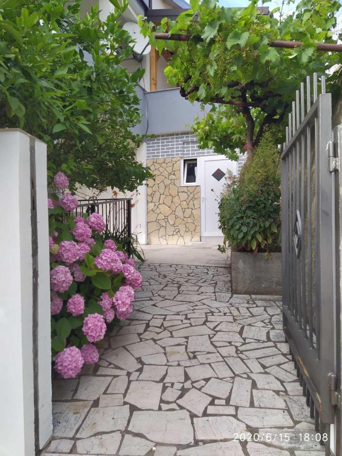 Apartment Valeria لوبار المظهر الخارجي الصورة